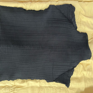 이세이미야케 울리 플리츠 반팔 탑