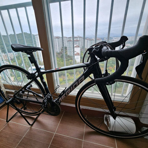 메리다 스컬트라 400 로드 자전거 이미지