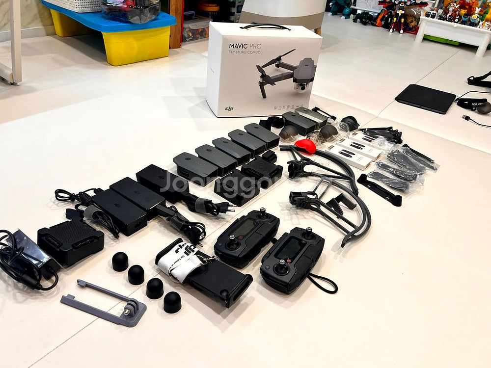 DJI 매빅프로1 배터리7+조종기2+충전기4+기타소모품--1