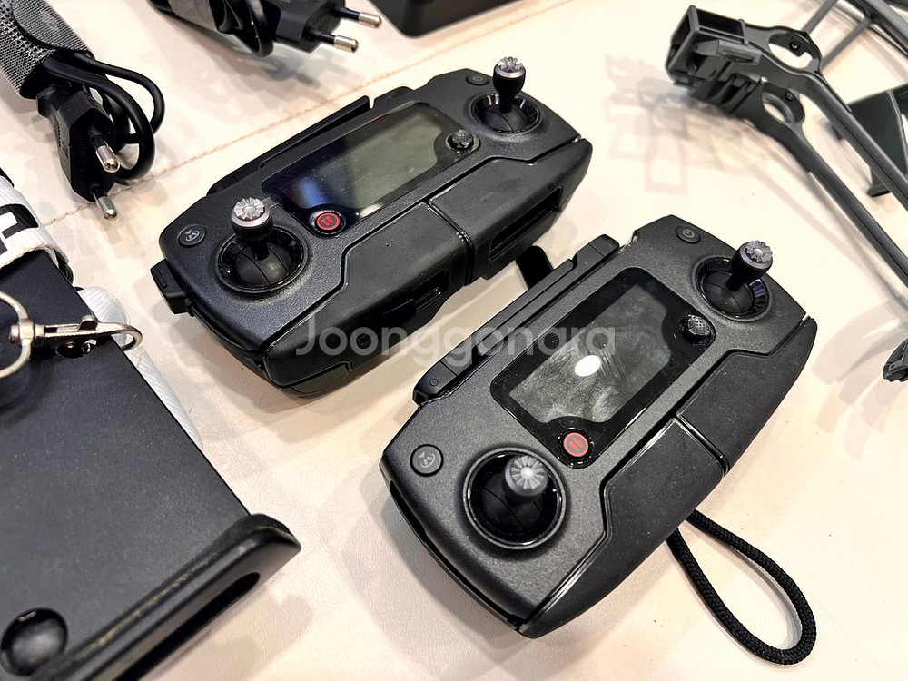 DJI 매빅프로1 배터리7+조종기2+충전기4+기타소모품--5