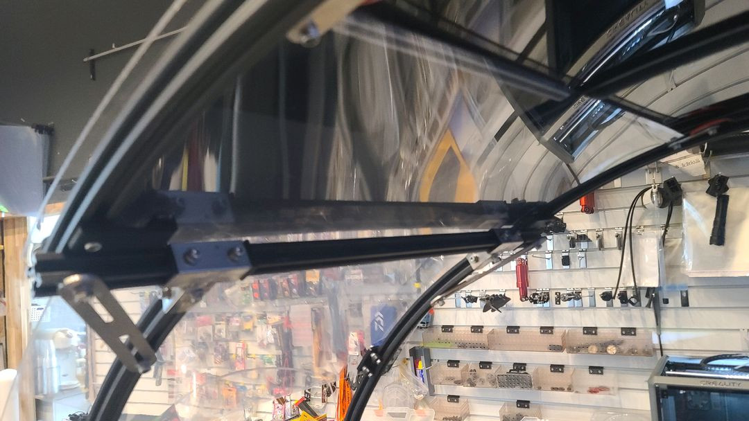 24년식 신차급 uhr125 캐노피바이크 4900km 이미지