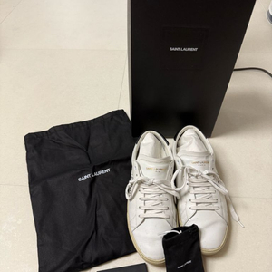 생로랑 남성 스니커즈 41사이즈