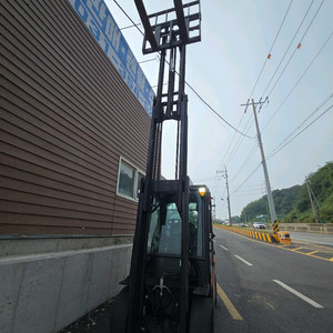두산 3톤 3단 디젤지게차