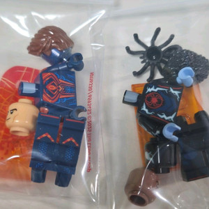 레고 71050 스파이더맨 2099 & 마일즈모랄레스