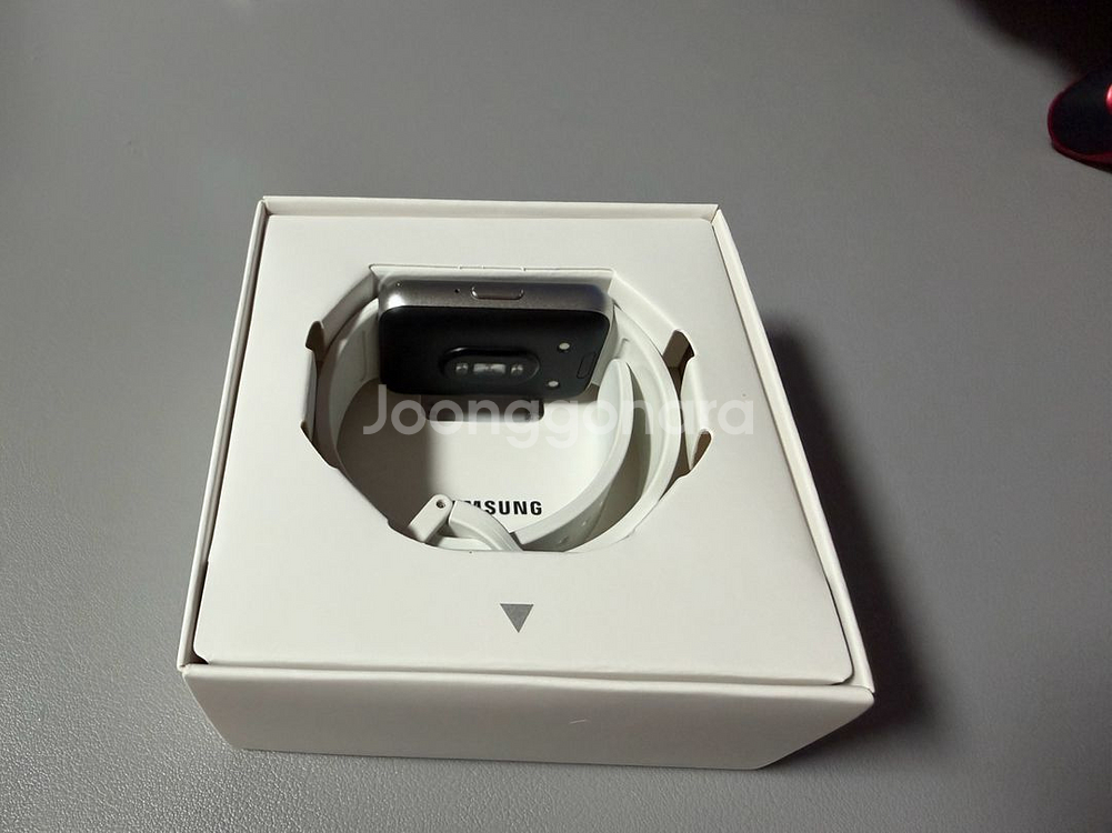 삼성 갤럭시핏3 화이트 SS급 + 악세사리--4