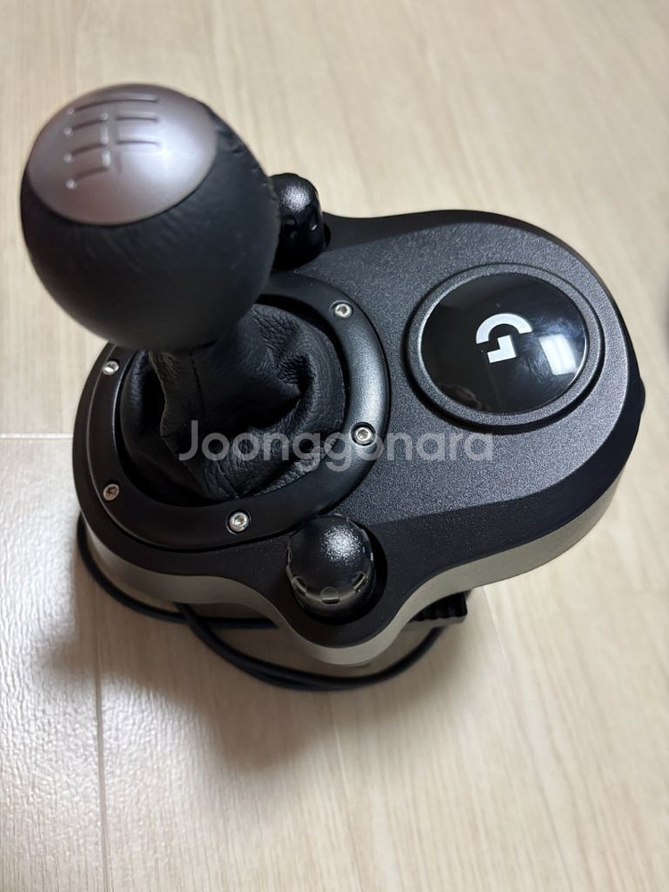 로지텍 G923 레이싱 휠 + 페달 + 쉬프터--3