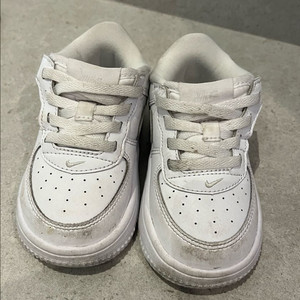 나이키 포즈 이지온 130