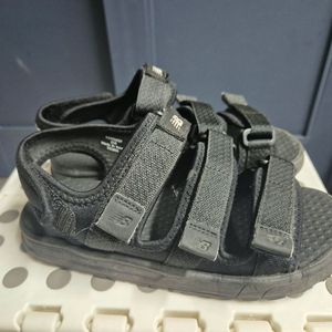 뉴발란스 아동 샌들 210 중고