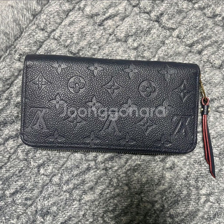 루이비통 앙프렝뜨 장지갑--0