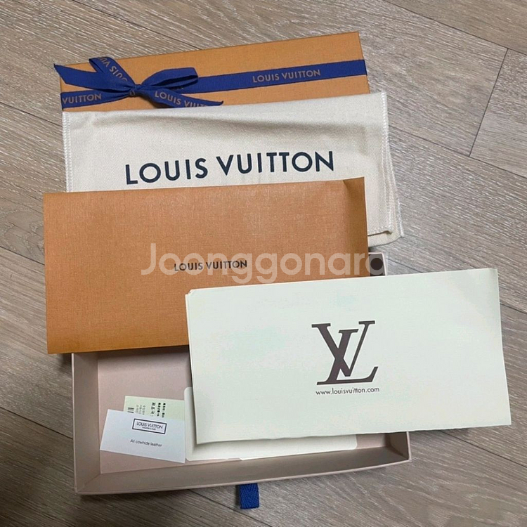 루이비통 앙프렝뜨 장지갑--2