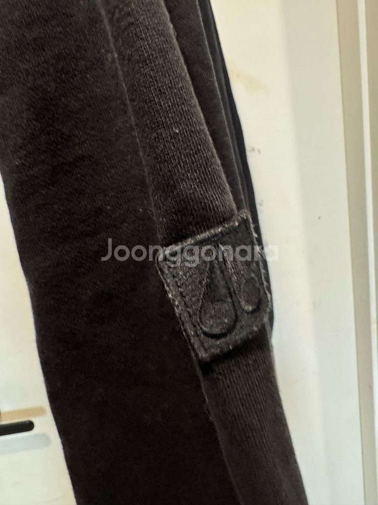 무스너클 X마크 맨투맨--3