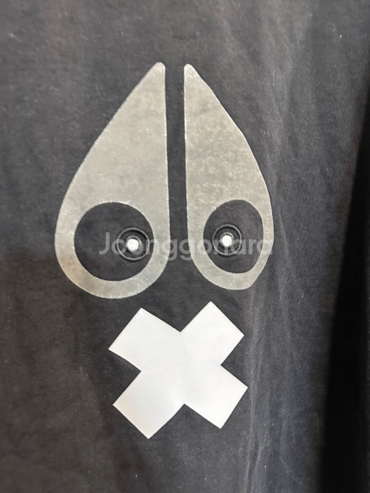 무스너클 X마크 맨투맨--2