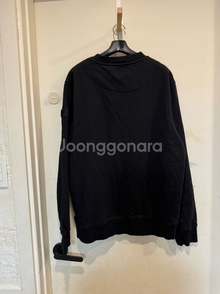 무스너클 X마크 맨투맨--1