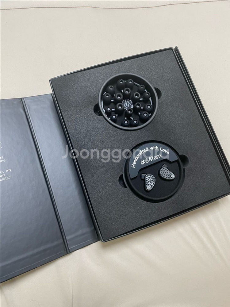 64audio U18s 유니버셜 이어폰--2