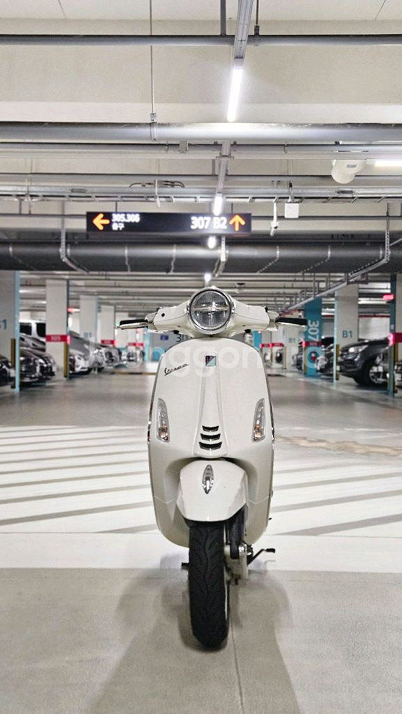 22년식 베스파 프리마베라 125 판매--4