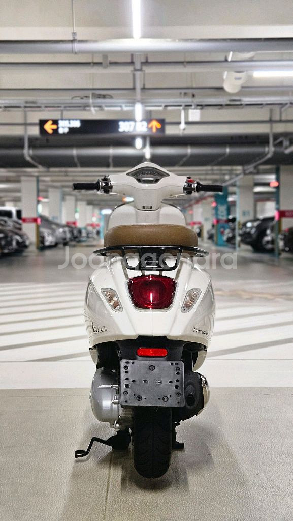 22년식 베스파 프리마베라 125 판매--5