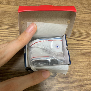 컨버스 화이트 운동화 신발 가챠 피규어 판매