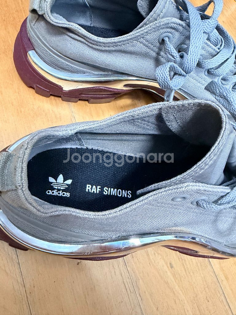 아디다스 x 라프시몬스 뉴러너 디트로이트 그레이 260--4