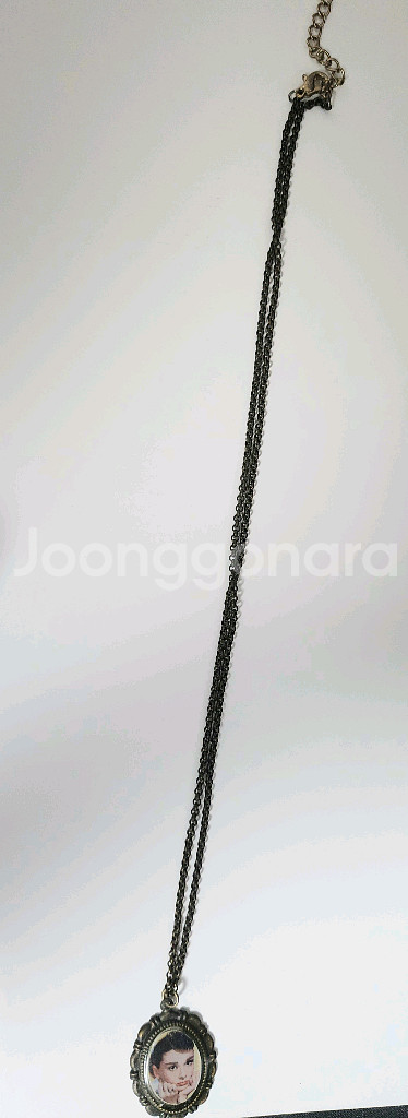 엔틱 오드리 햅번 목걸이--1