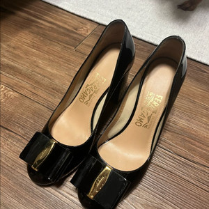 페라가모 블랙 여성 구두 240mm