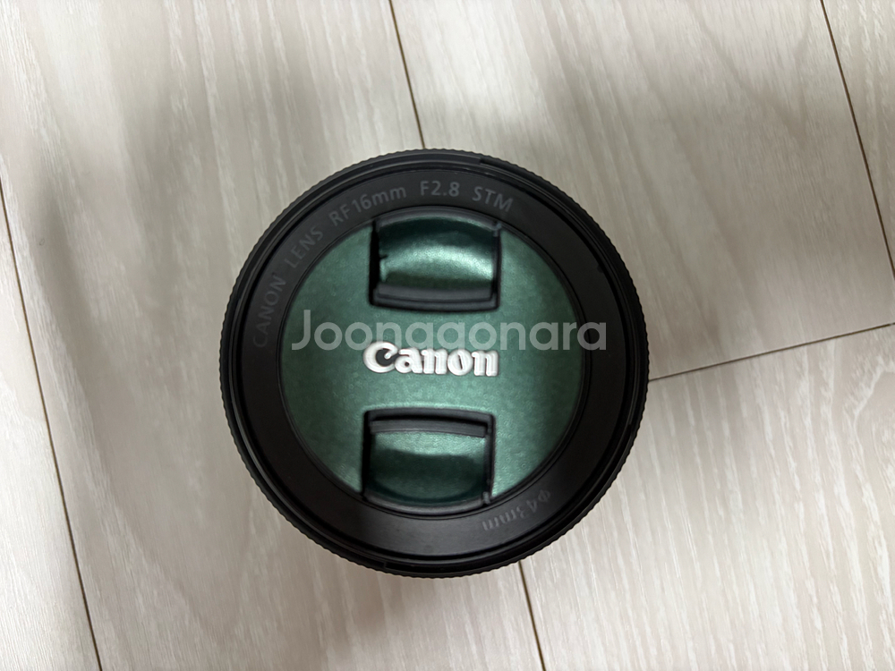 캐논 eos r8 + 렌즈2개 + 배터리 충전기--2