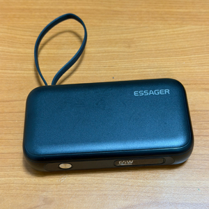 ESSAGER 65W 보조배터리