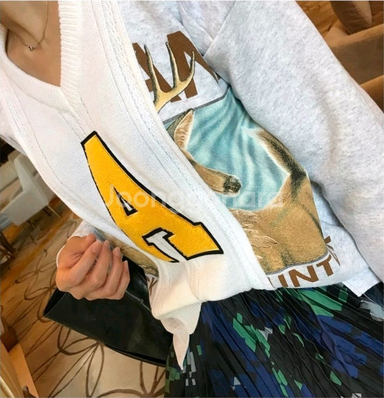 지에르 jierr니트배색 맨투맨 브이넥--4