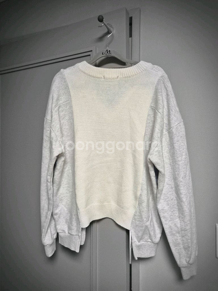 지에르 jierr니트배색 맨투맨 브이넥--6