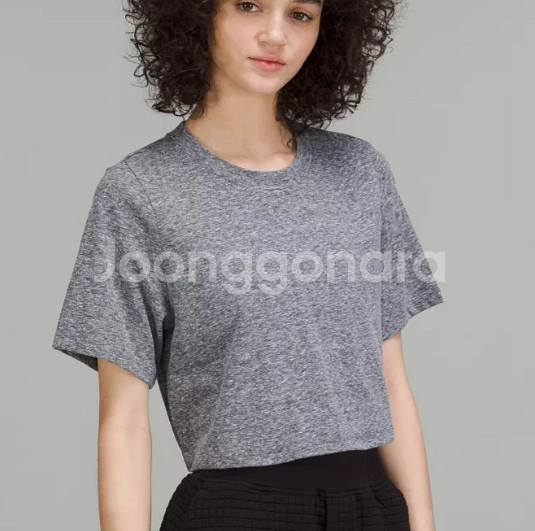 룰루레몬 LAB 릴랙스드 크롭 크루넥 티셔츠 0사이즈--0