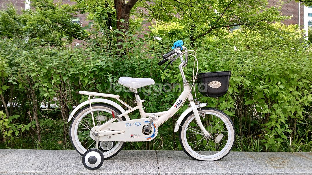 최고급 명품 초경량 패션 자전거 필라. 수도권 전철역--0