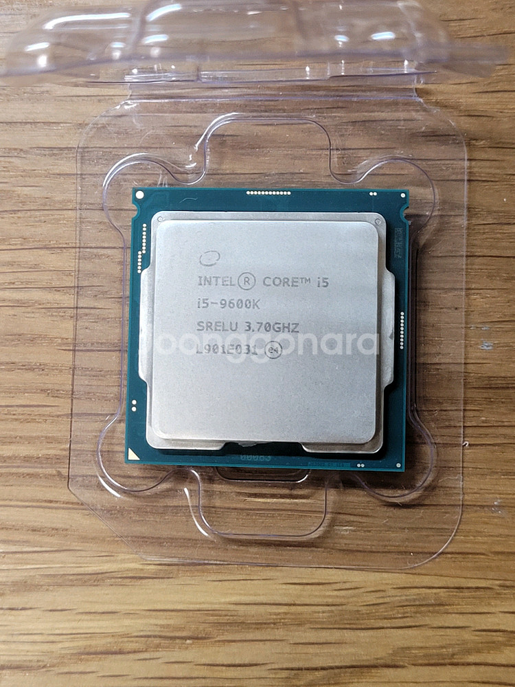 인텔 코어 i5-9600K CPU 판매합니다.--0