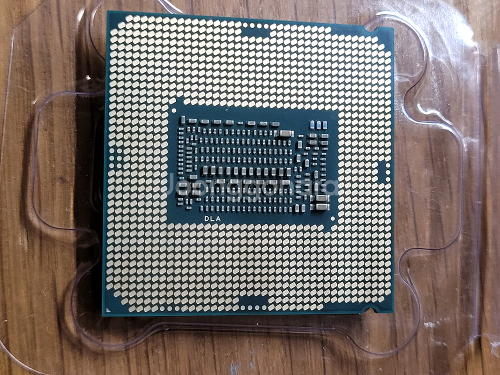 인텔 코어 i5-9600K CPU 판매합니다.--1