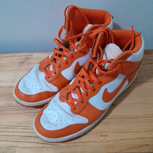 나이키 덩크 하이 시라큐스 오렌지 (290)