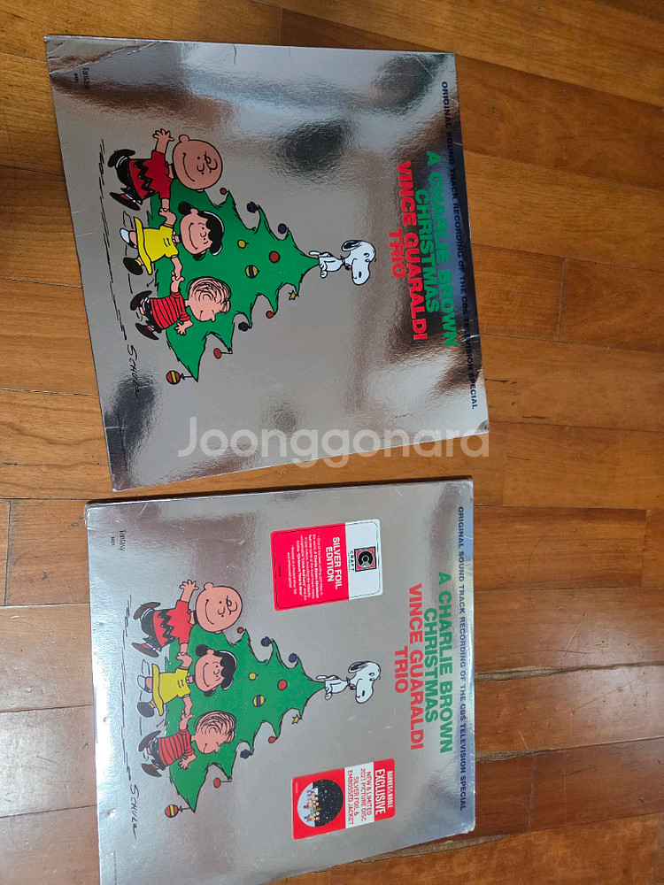 스누피 찰리브라운 크리스마스LP 앨범 2개 일괄 팝니다--0