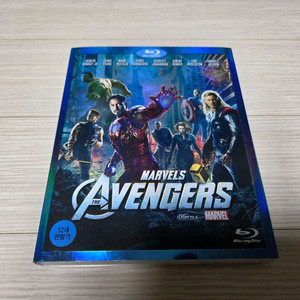 생동감 넘치는 블루레이 영화 마블 어벤져스 분양합니다.