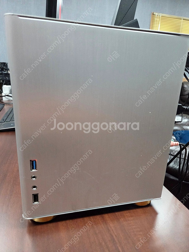 itx i7 8700 asus rog strix--2