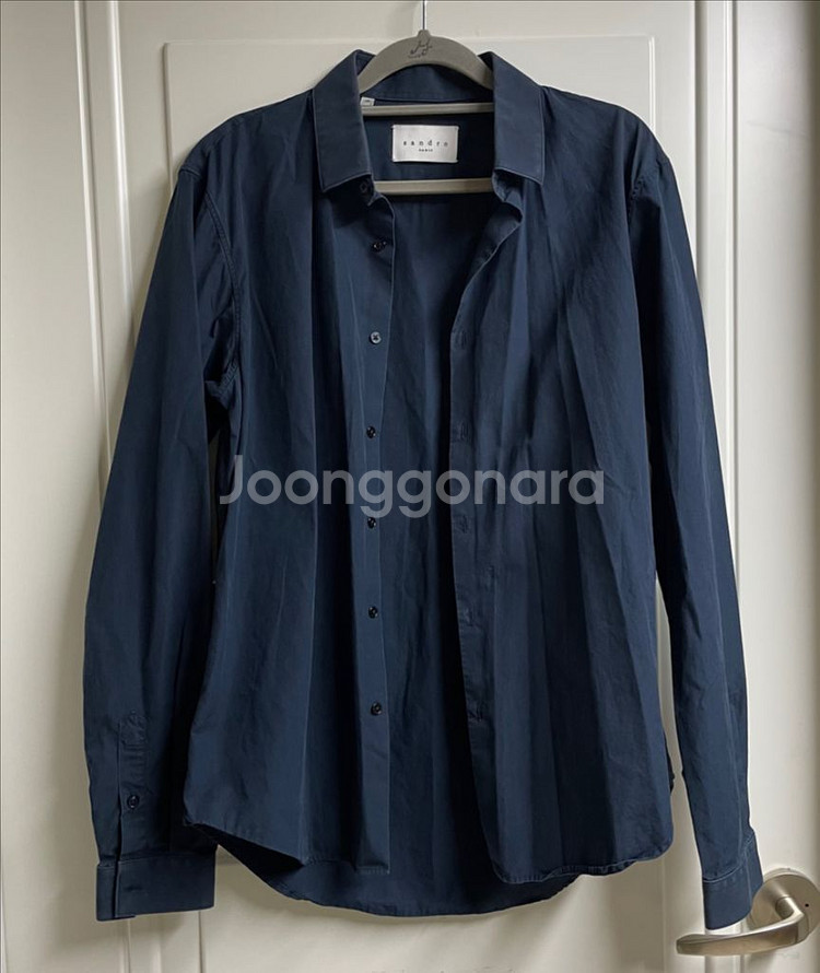 산드로 네이비 색상 긴팔 셔츠입니다--0