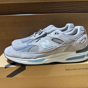 뉴발란스991v2 그레이 새제품 285 사이즈 판매합니
