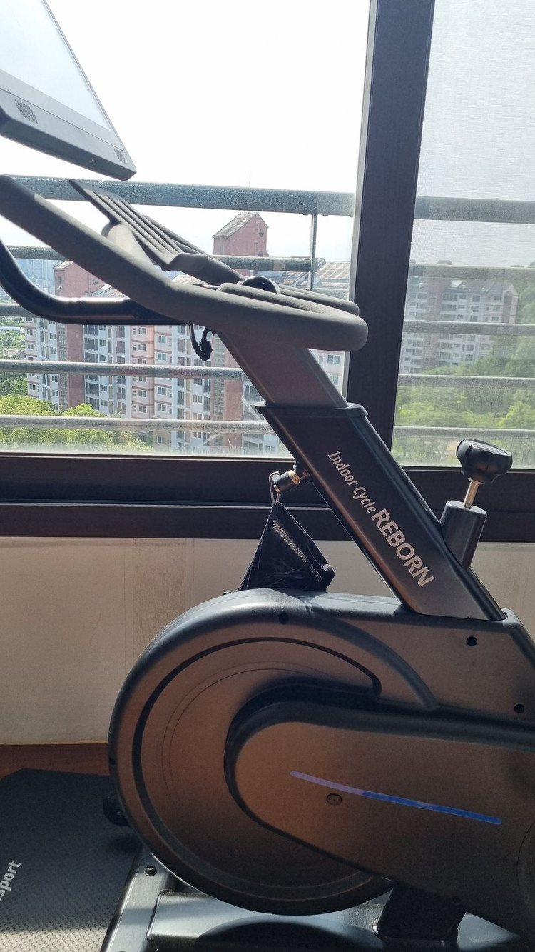 스피닝 헬스 실내자전거 리본스핀바이크 Q200x 이미지