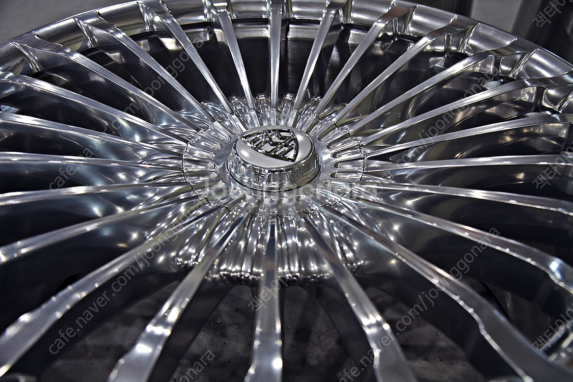 벤츠 GLS 마이바흐 스타일 FORGED 22인치 휠--1