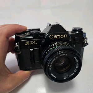 캐논 AE-1 필름카메라