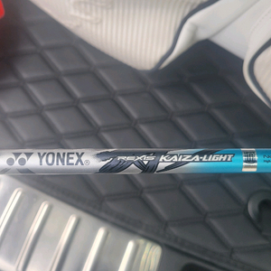 요넥스 카이자 라이트 3x 샤프트 타이틀리스트 슬리브