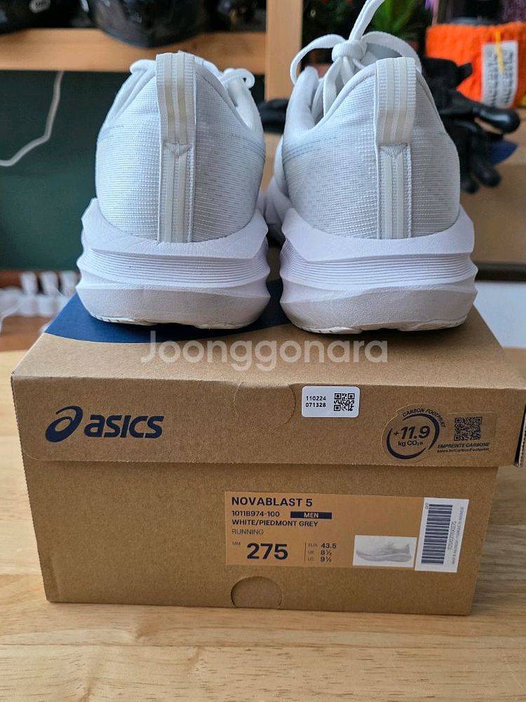 아식스275size 노바블라스트 런닝화 팝니다--2