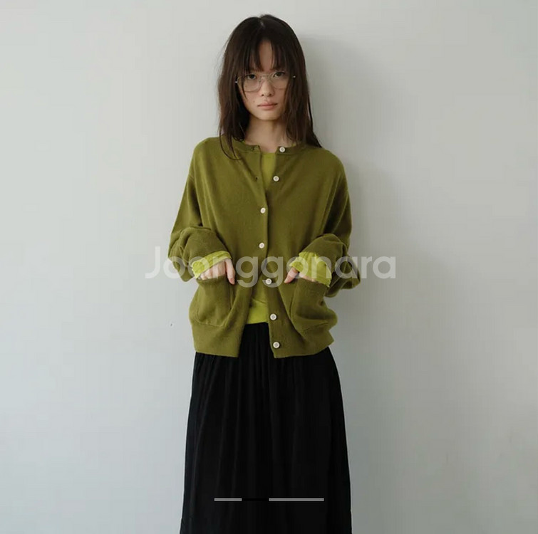 아유서울 포켓라운드울가디건(올리브그린)--2