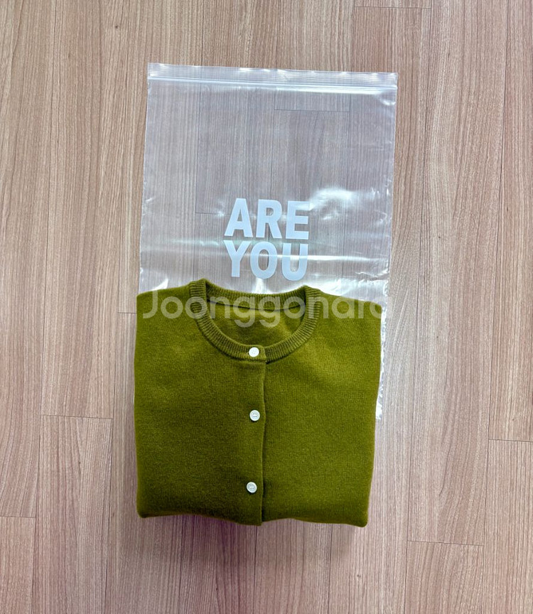 아유서울 포켓라운드울가디건(올리브그린)--6