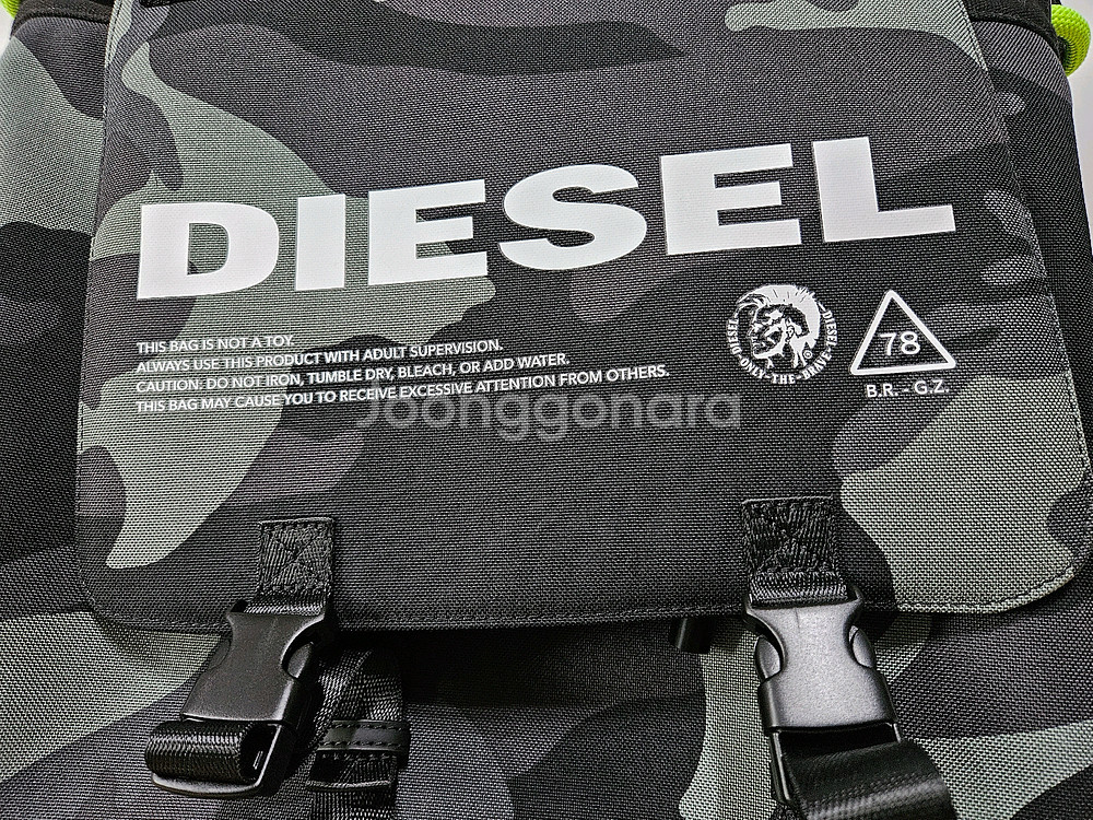 DIESEL 디젤 VOLPAGO 패턴 로고 백팩 D--5