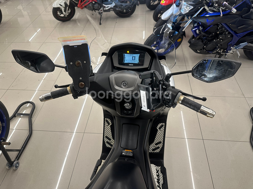 22년식 NMAX 판매합니다.--5