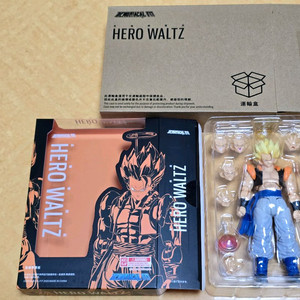 SHF 데모니아컬 핏 초오지터 판매합니다.