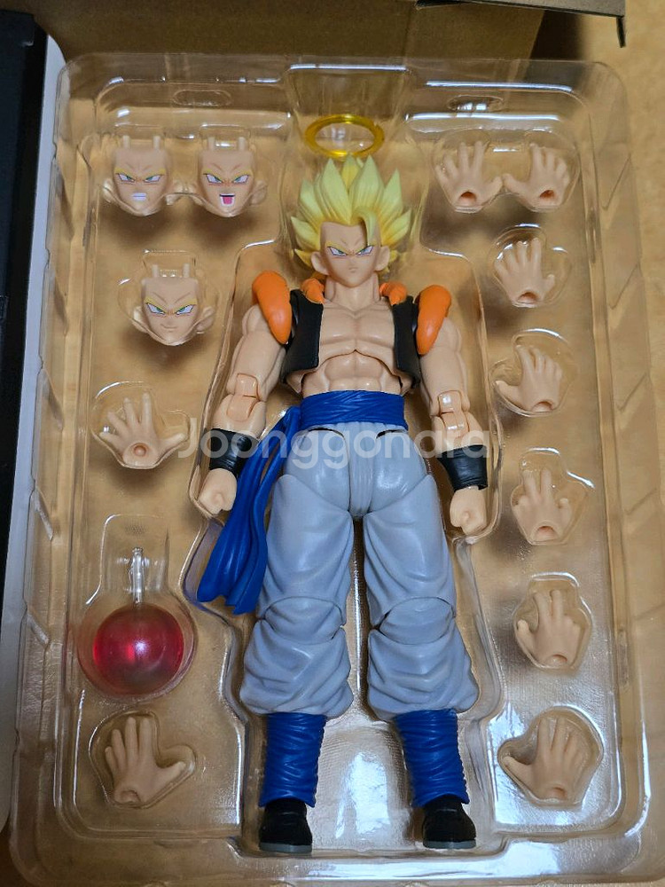 SHF 데모니아컬 핏 초오지터 판매합니다.--2