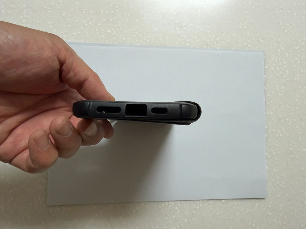 UAG 아이폰12프로맥스 메트로폴리스 케이스 이미지